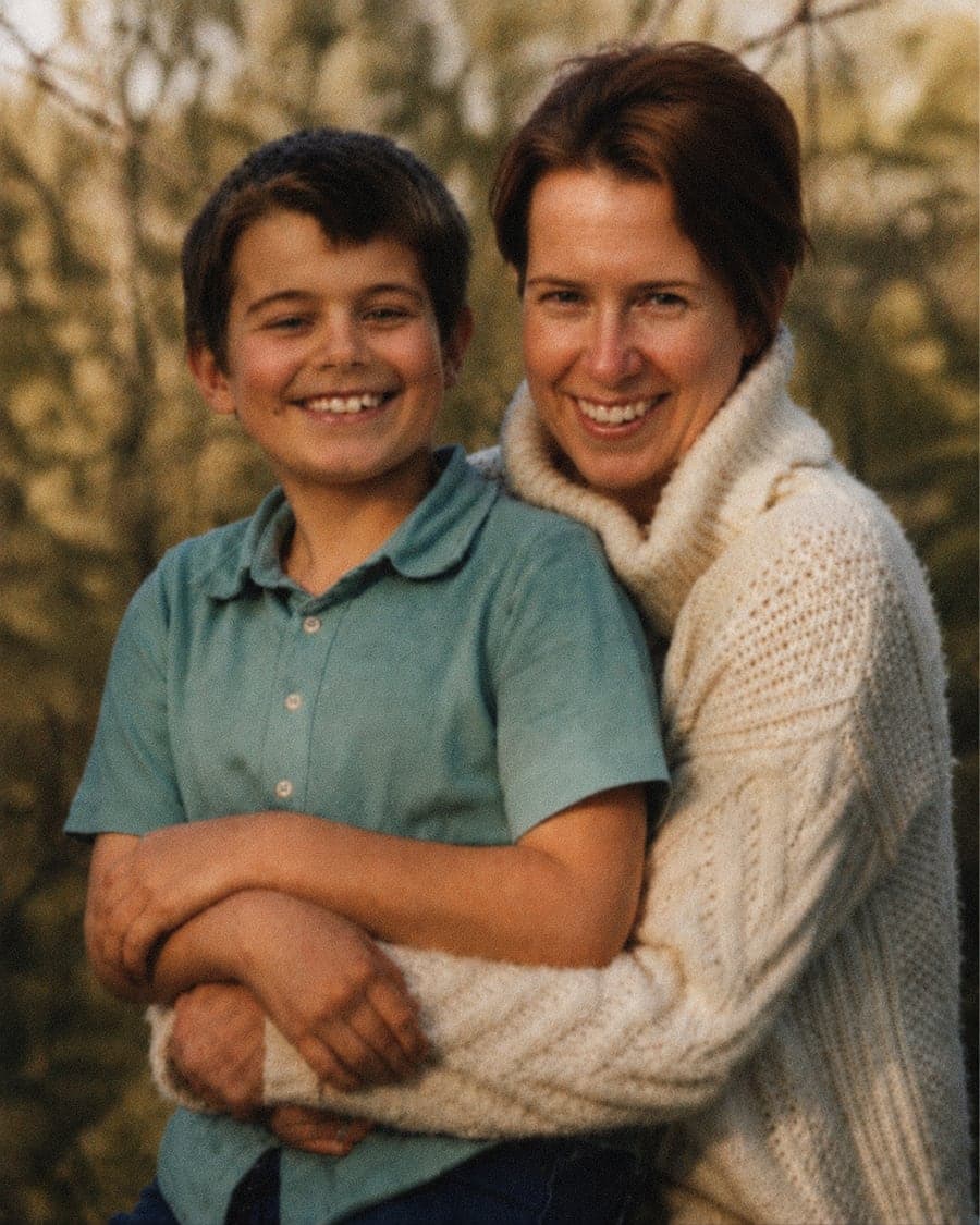 Julien enfant et sa mère Adelane